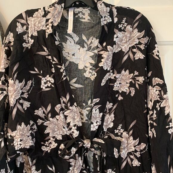 Spiritual Gangster Floral Robe One Size - Picture 2 of 4
